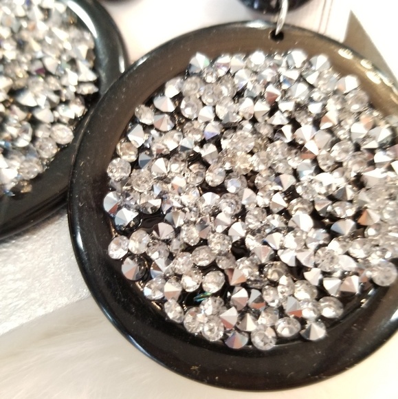 Silver rhinestone circle earring - Picture 2 of 3